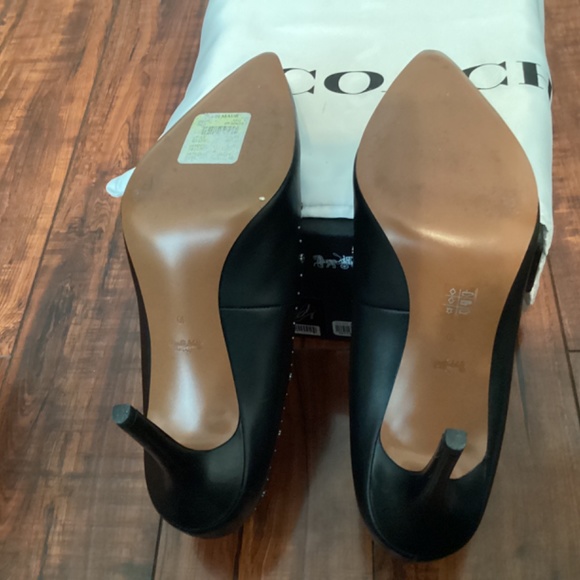 Coach Rivets Waverly Pump- Limited Edition NEW - Picture 5 of 5